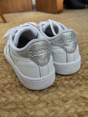 Women’s Reebok Sneakers 8.5